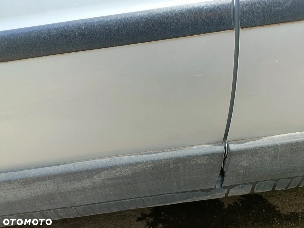 VOLKSWAGEN PASSAT B5 96-05 2004 r. LIFT SEDAN LA7W drzwi prawy tył PT * - 4