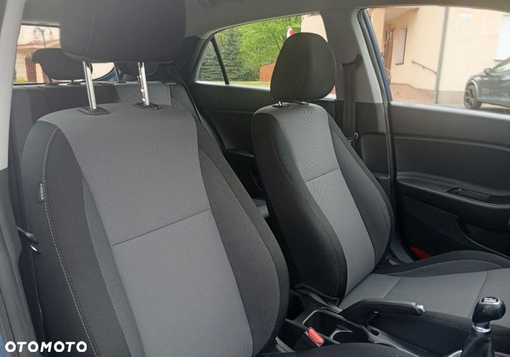 Hyundai i20 - 14