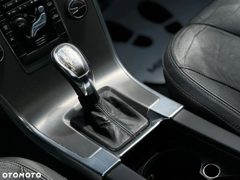 Volvo XC 60 - 21