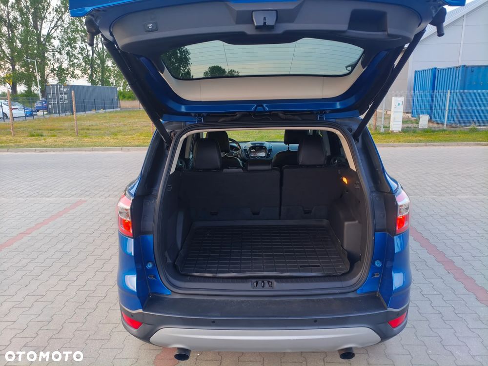Ford Escape 2.0 EcoBoost AWD Titanium - 11