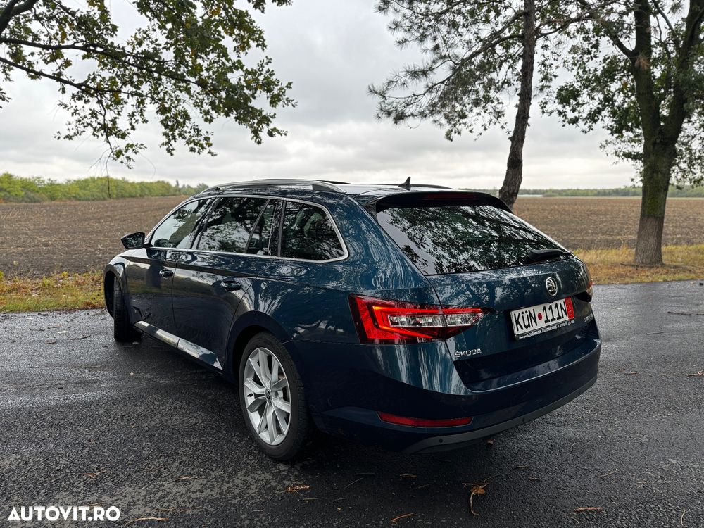Skoda Superb Combi 2.0 TDI DSG Premium Edition - 5