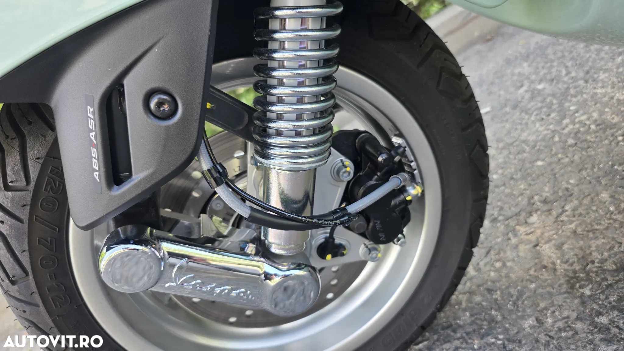 Vespa GTS 125 i-get - 9