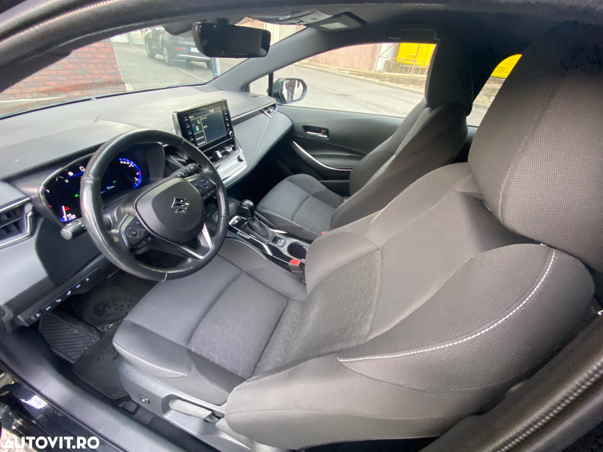 Toyota Corolla - 23
