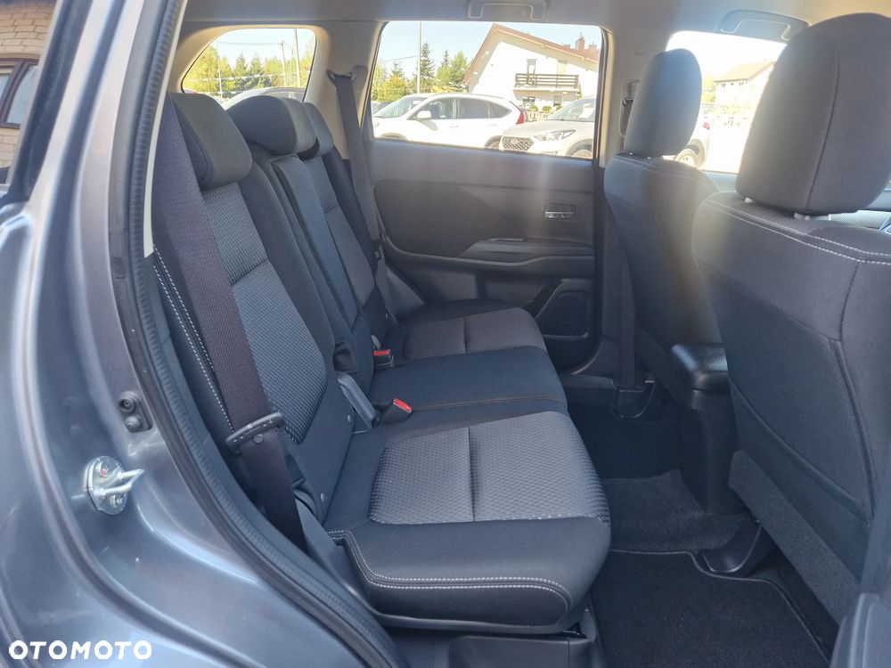 Mitsubishi Outlander 2.0 2WD Diamant - 15