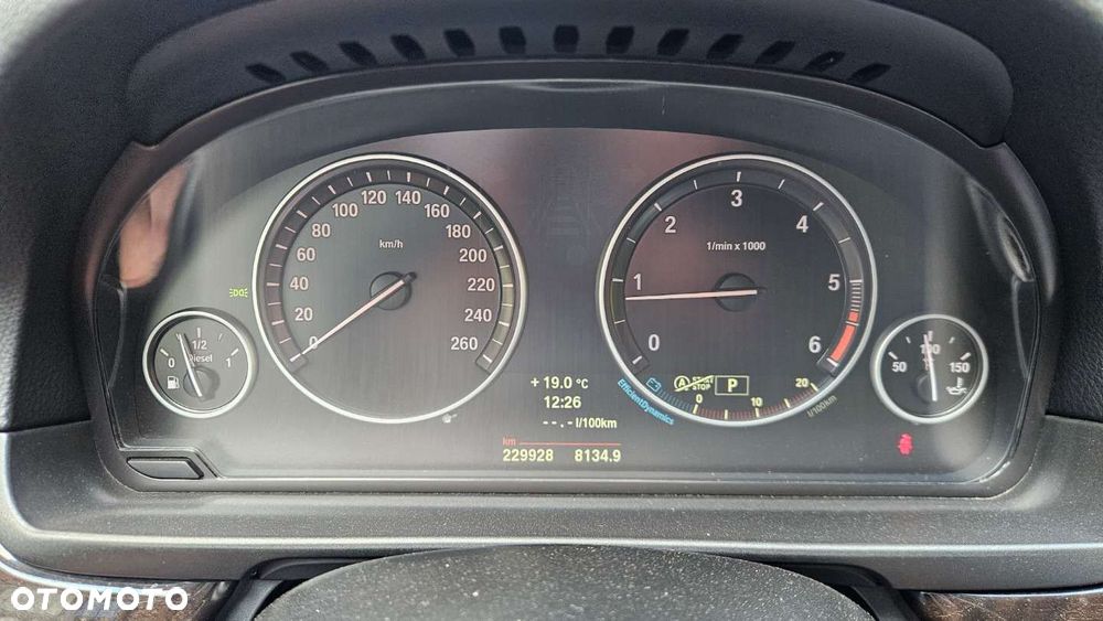 BMW Seria 5 520d - 27