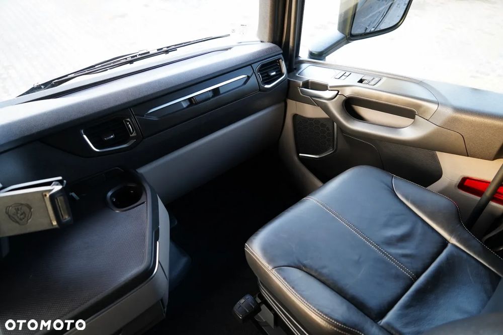 Scania S 500 / RETARDER / KLIMA POSTOJOWA / CAŁA NA PODUSZKACH / ALUFELGI / SKÓRY / - 29