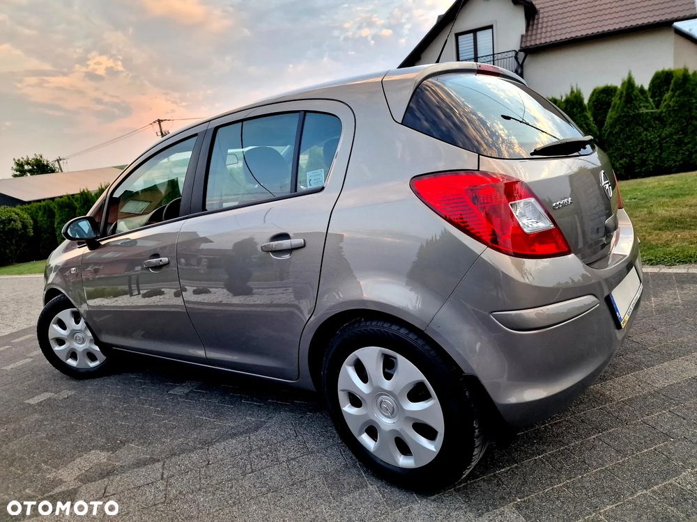 Opel Corsa 1.2 16V Cosmo S&S - 10