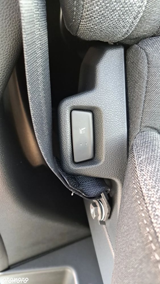 Nissan Interstar - 12