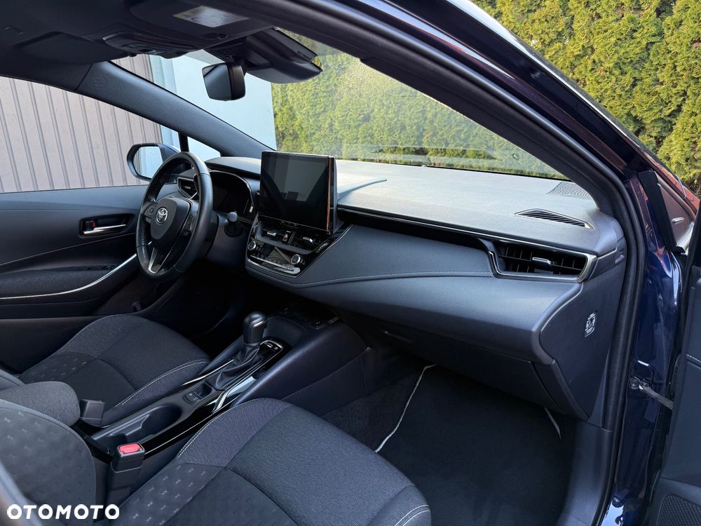 Toyota Corolla - 12