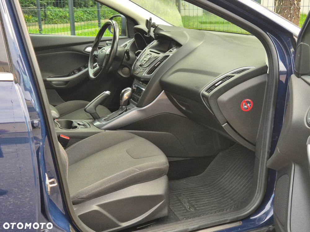 Ford Focus 1.6 SYNC Edition PowerShift - 12