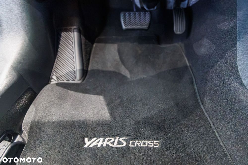 Toyota Yaris Cross Hybrid 1.5 Executive AWD - 32