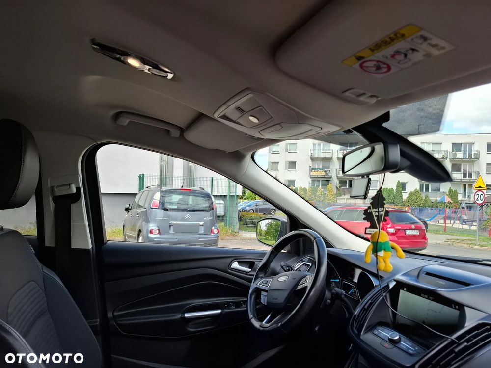 Ford Kuga - 10