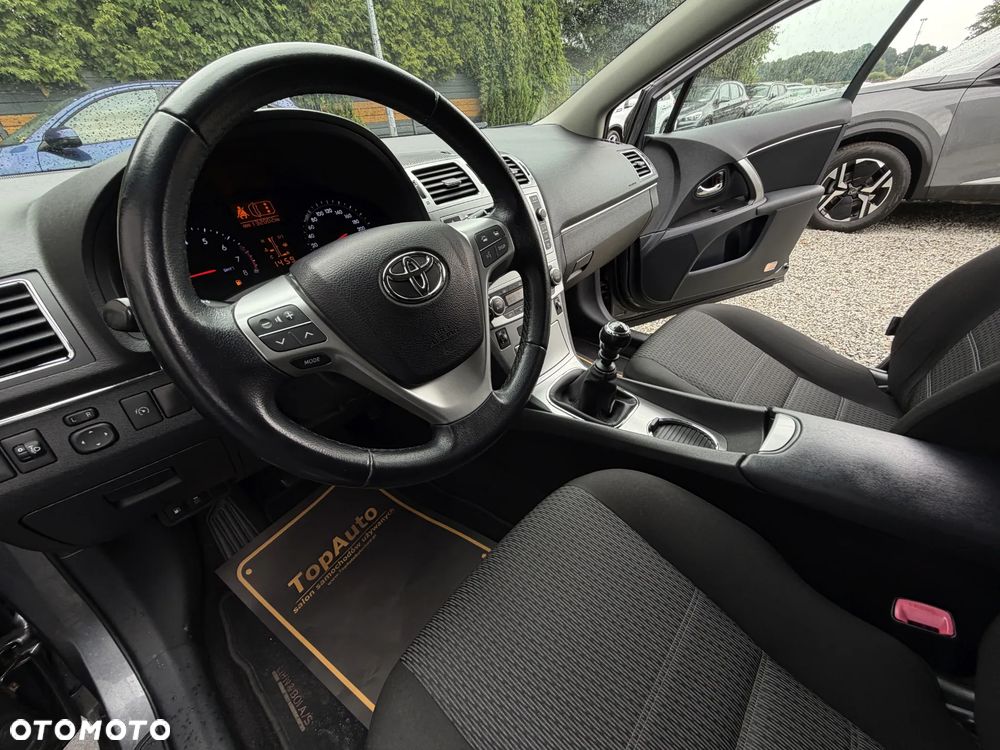 Toyota Avensis 1.8 Premium - 18