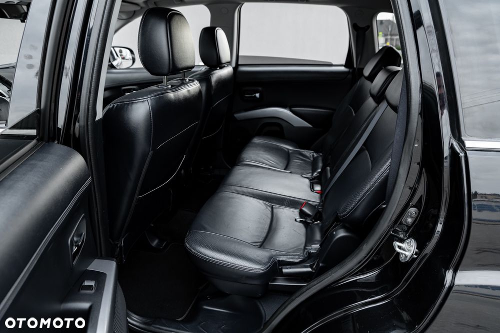 Mitsubishi Outlander 2.4 4WD CVT Intense - 21