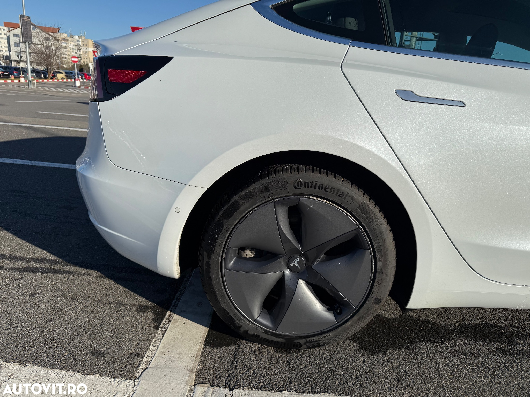 Tesla Model 3 - 14