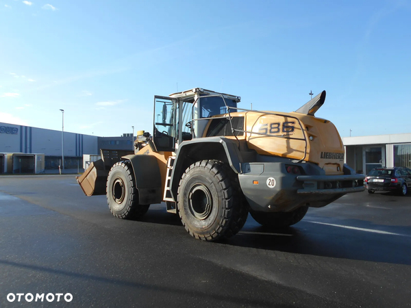 Liebherr L 586 XPower