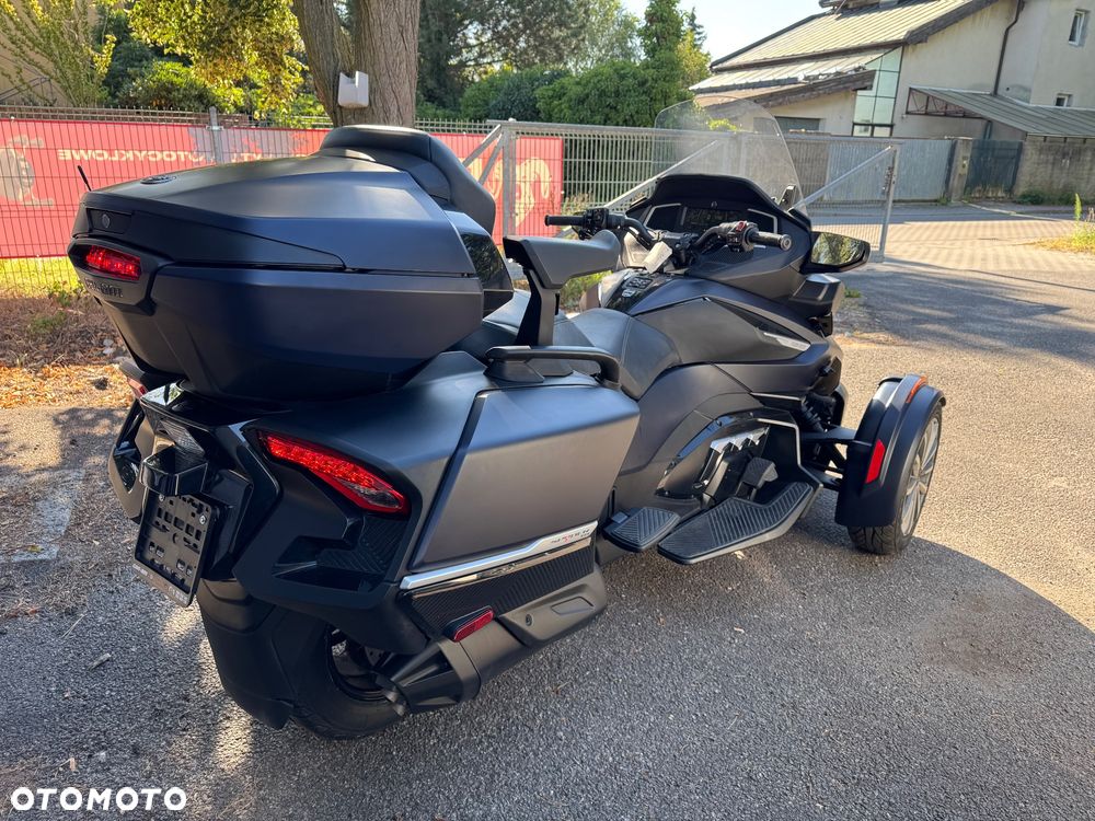 Can-Am Spyder - 4
