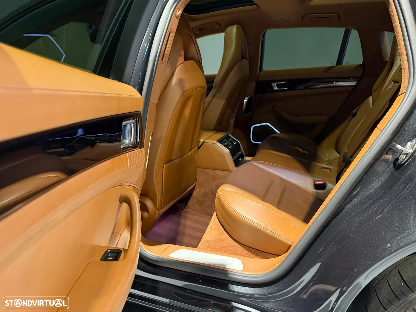 Porsche Panamera Sport Turismo 4 E-Hybrid - 19