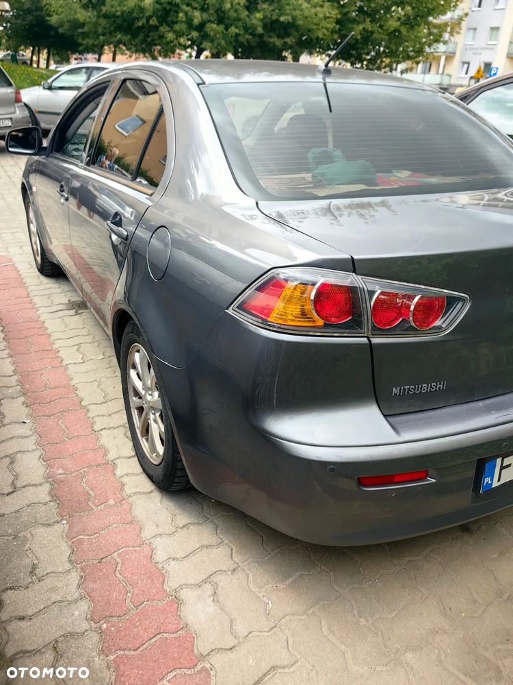 Mitsubishi Lancer - 6