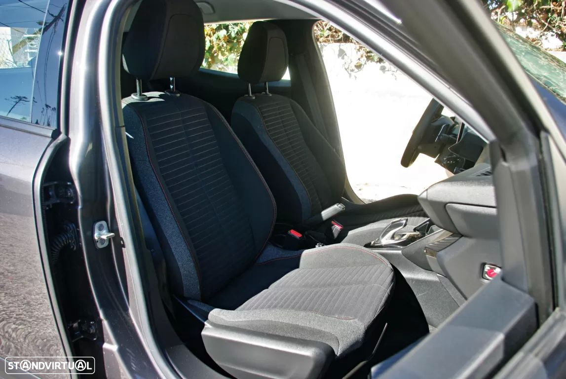 Peugeot 2008 1.2 PureTech Active Pack EAT8 - 22