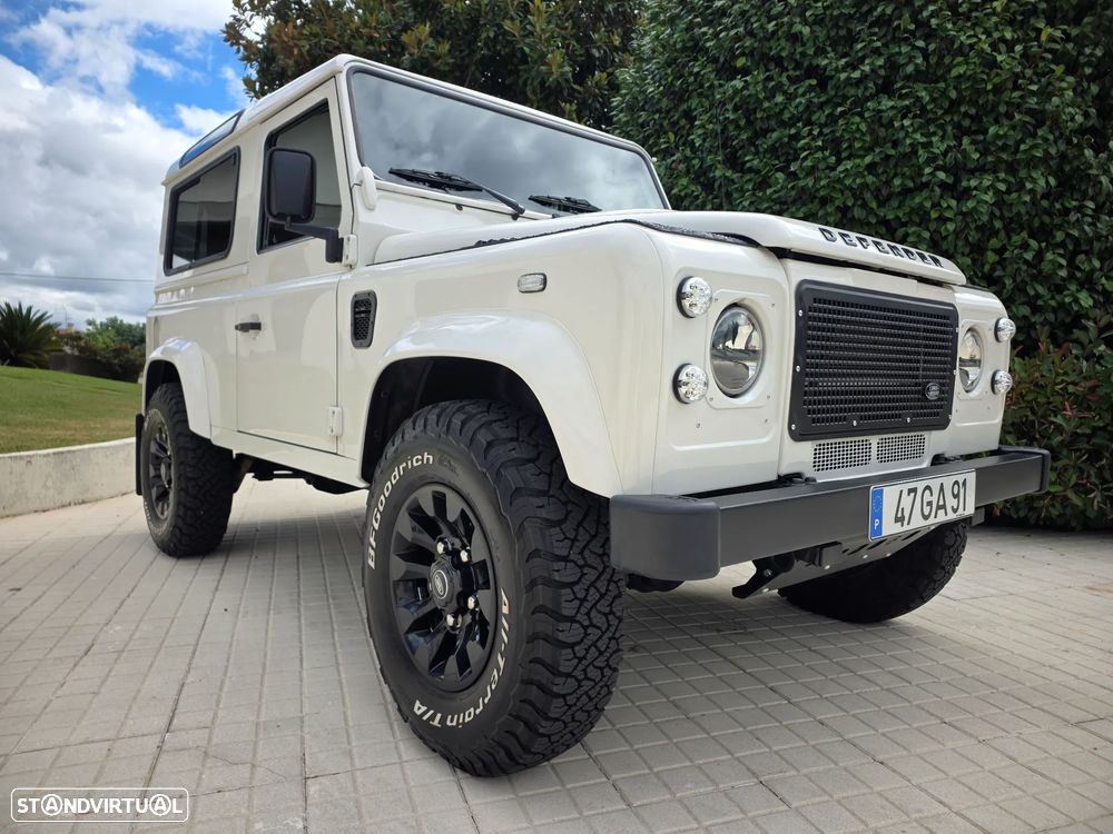 Land Rover Defender 90 2.4 CRD S - 11