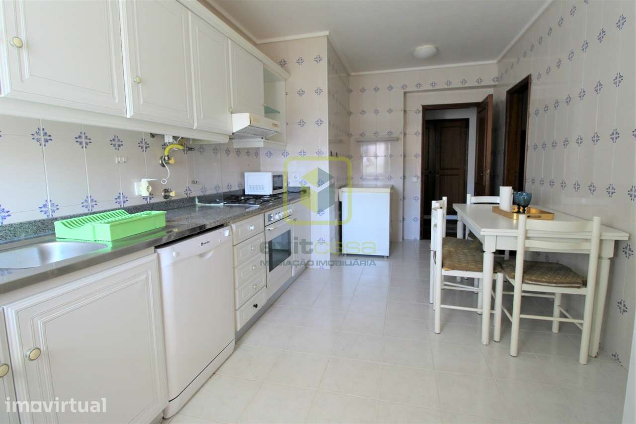 Apartamento T4 para Arrendamento em Aveiro - Grande imagem: 2/18
