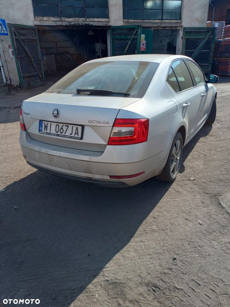 Skoda Octavia 1.4 TSI Ambition - 6