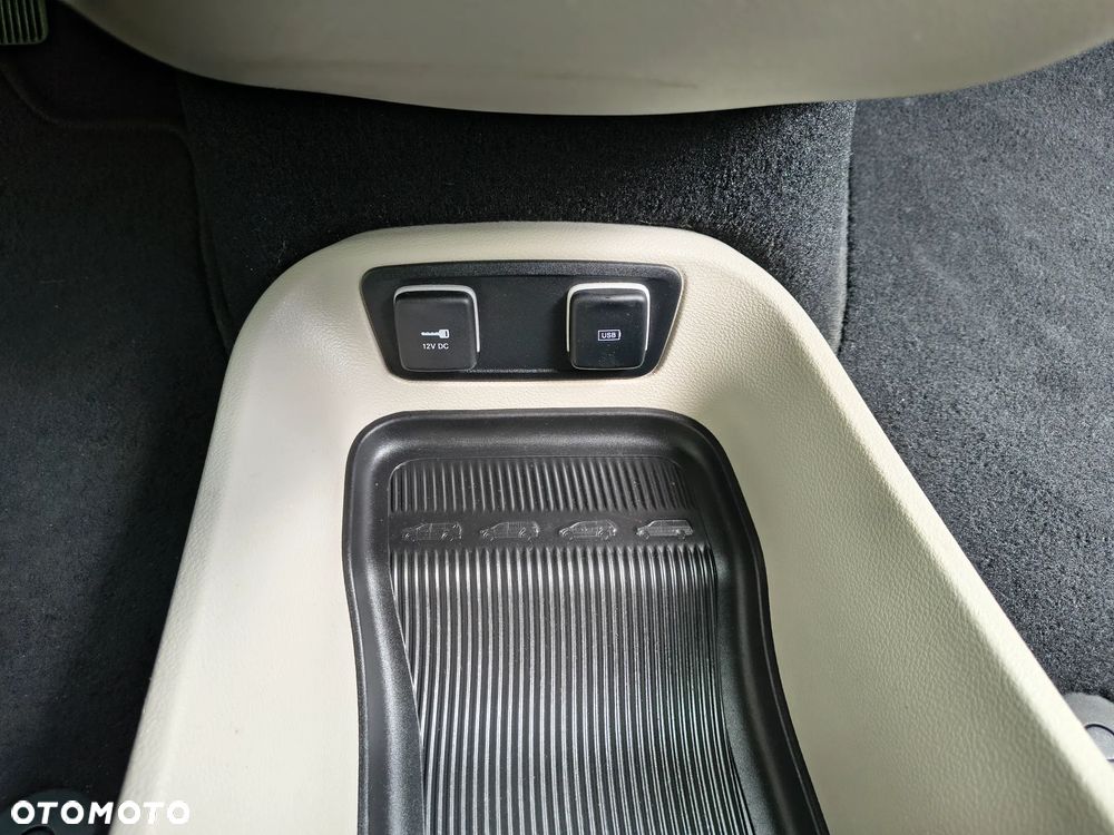 Chrysler Pacifica - 16
