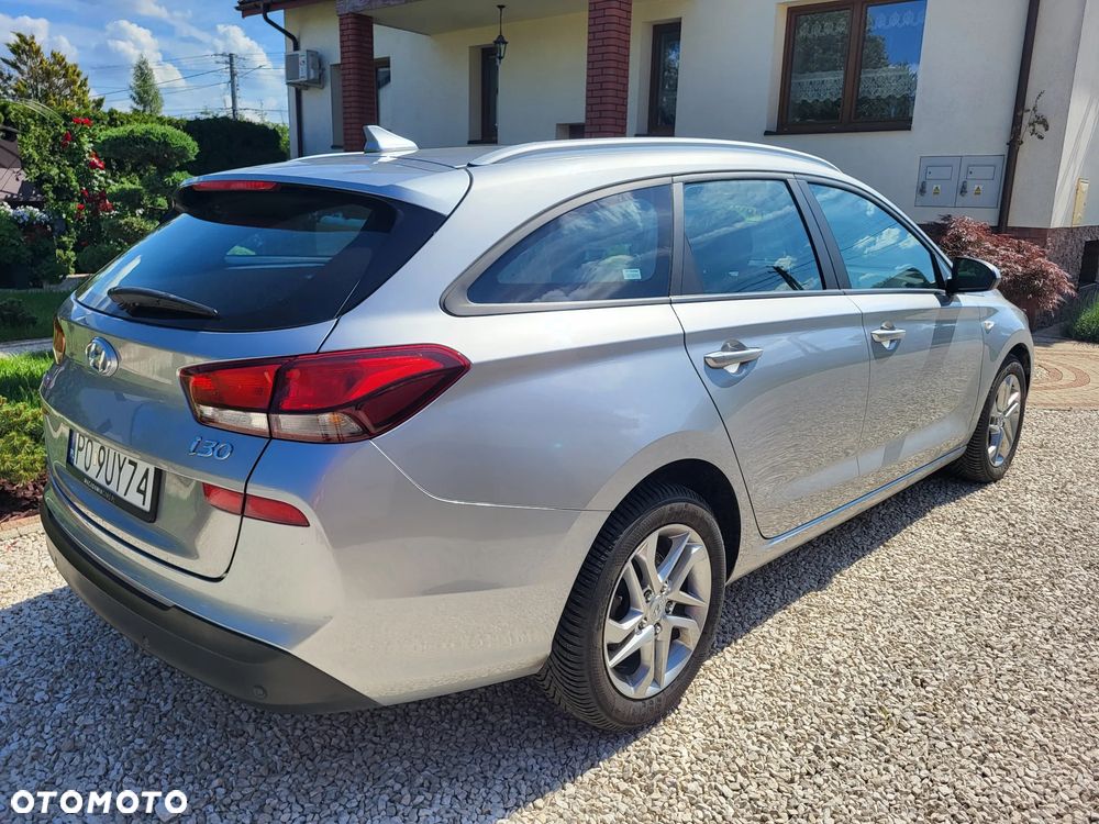 Hyundai i30 1.6 D Classic + - 12