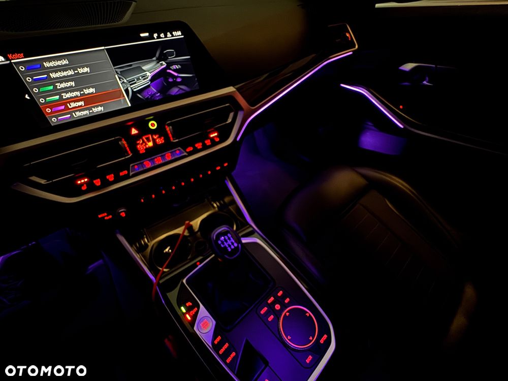 BMW Seria 3 320d Sport Line - 38