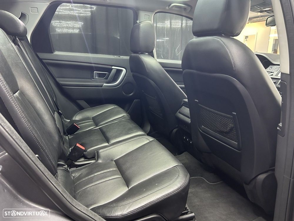 Land Rover Discovery Sport 2.0 D AWD SE - 11