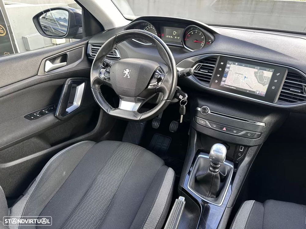 Peugeot 308 SW 1.2 PureTech Style - 37