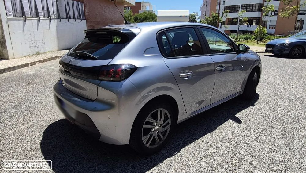 Peugeot 208 1.2 PureTech SE Style - 11