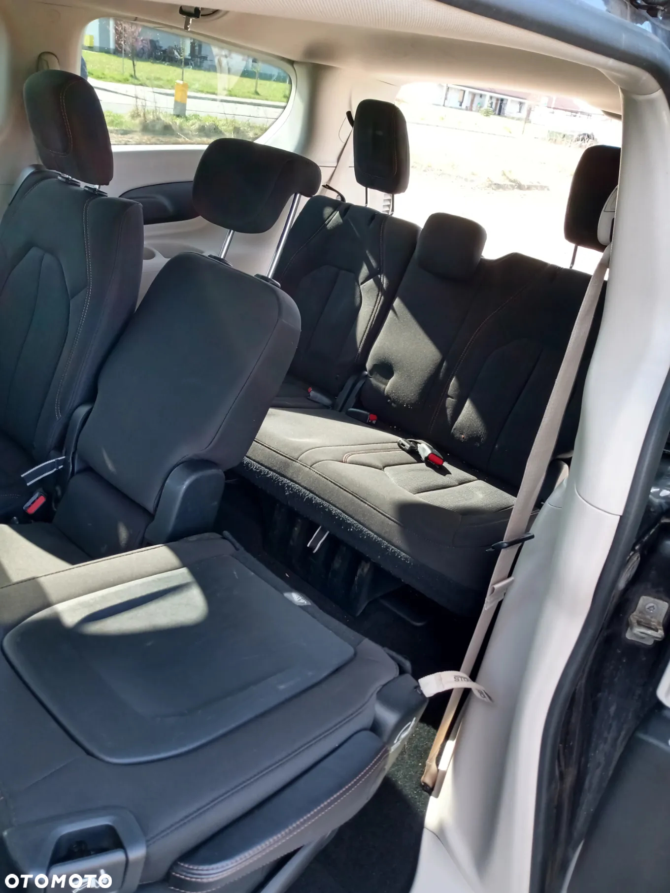 Chrysler Pacifica - 14