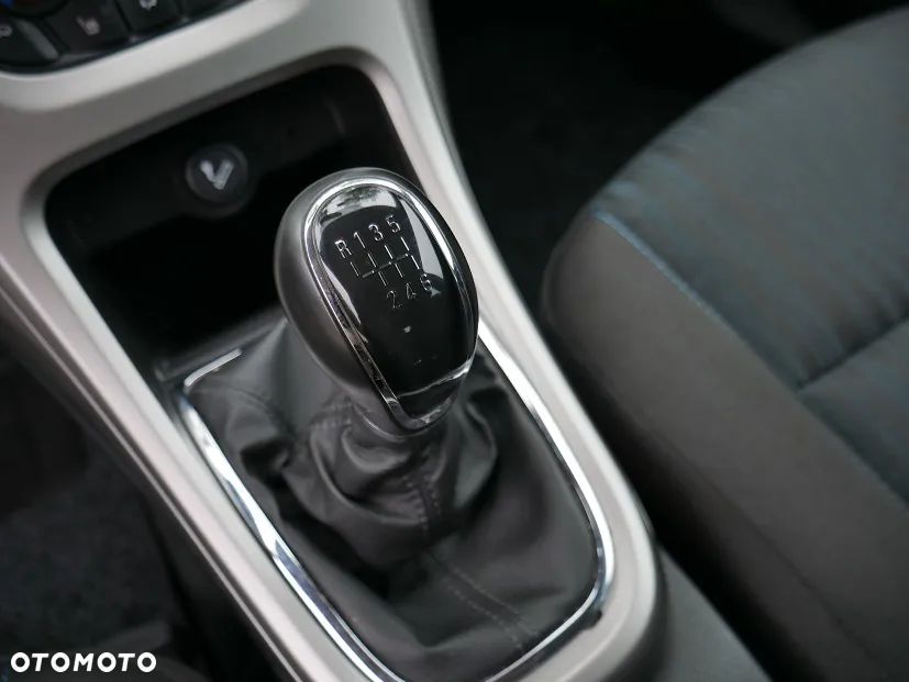 Opel Astra 1.4 Turbo Design Edition - 21