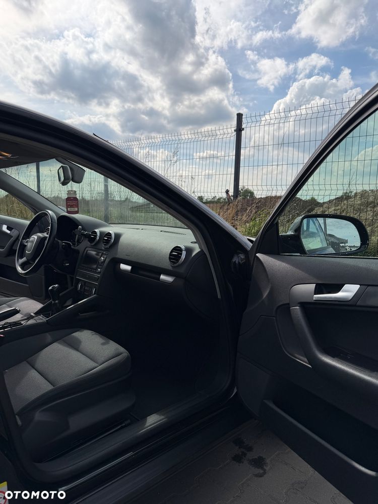 Audi A3 Sportback 1.6 TDI DPF Ambition - 12