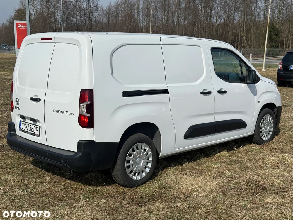 Toyota Proace City - 7
