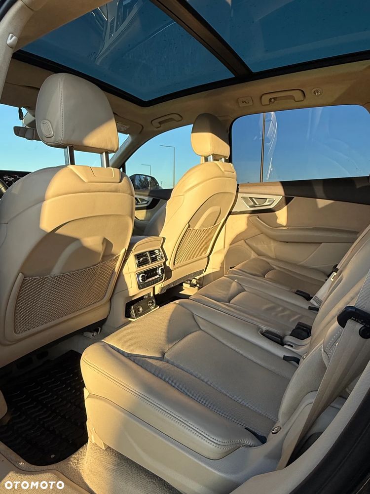 Audi Q7 - 9
