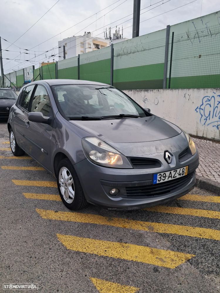 Renault Clio 1.2 16V Dynamique Luxe - 2