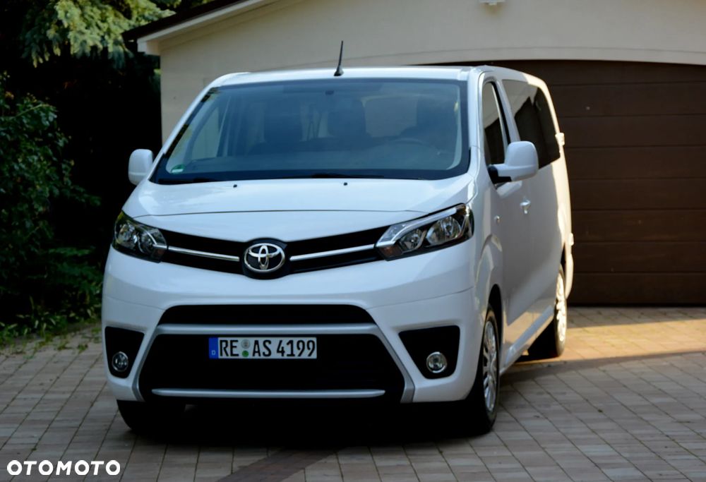 Toyota ProAce 1,5-l-D-4D L2 (8-Si.) Verso Family Comfort - 3