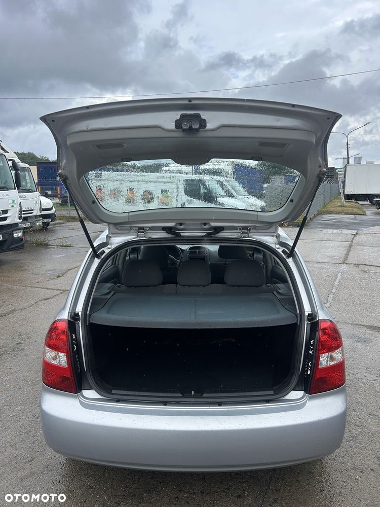 Kia Cerato - 6