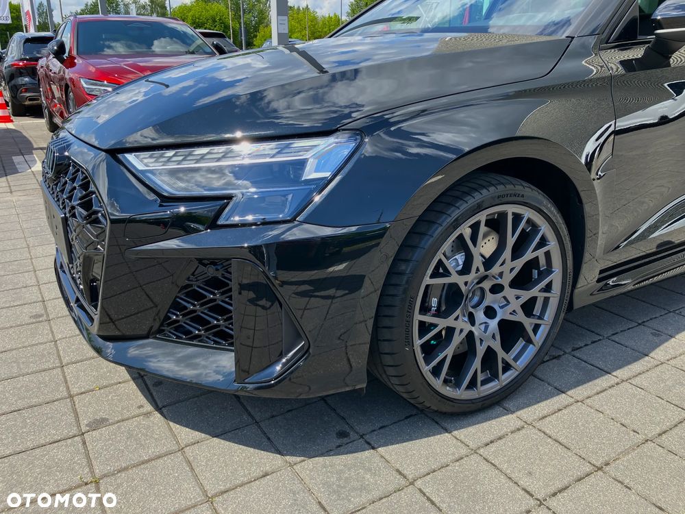 Audi RS3 Limousine - 9