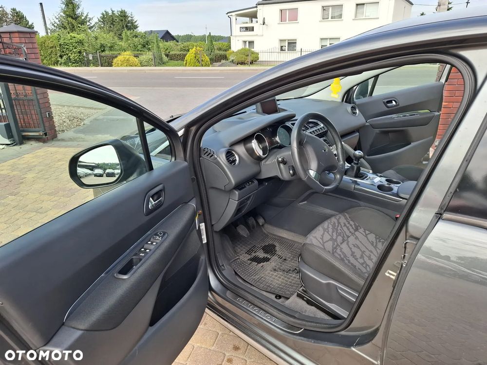 Peugeot 3008 1.6 HDi Premium - 11