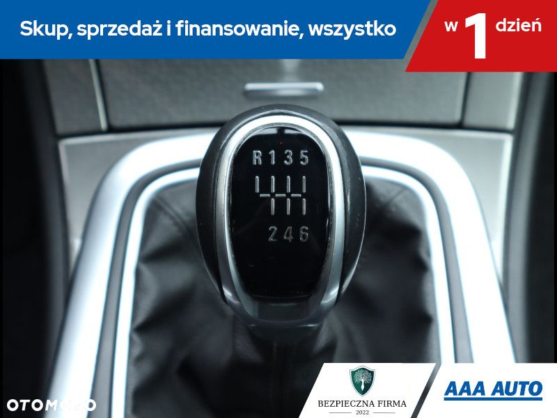 Opel Insignia - 17
