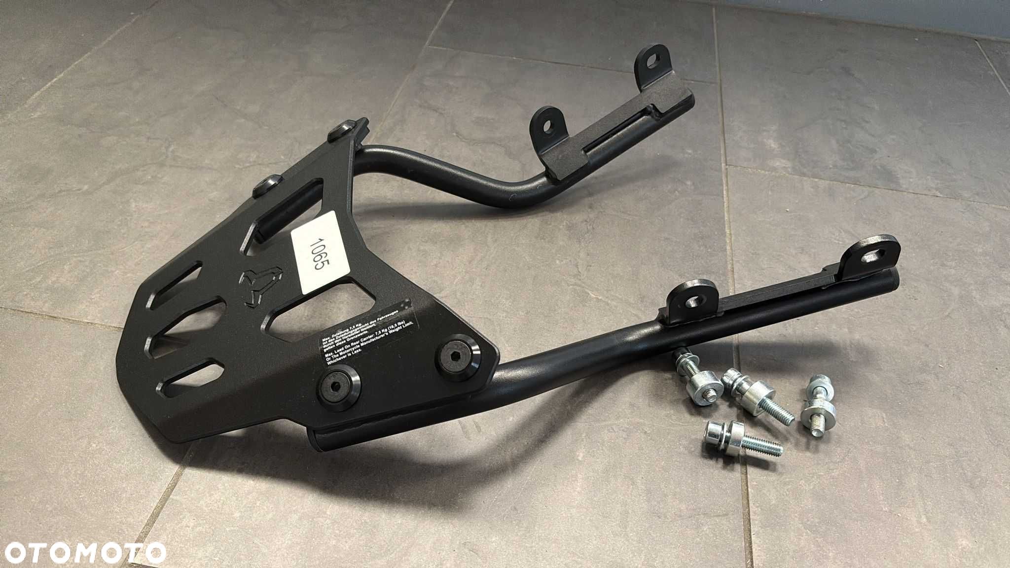 Stelaż Kufra Centralnego SW-Motech KTM 125/390 Duke 2017-24 [1065] - 1
