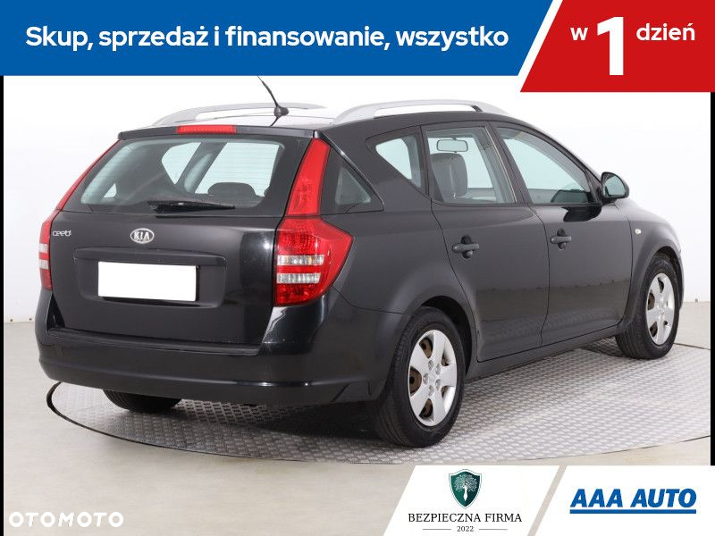 Kia Ceed - 6