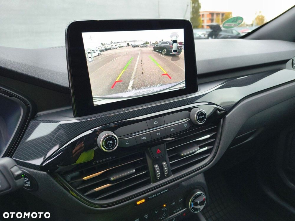 Ford Kuga - 18