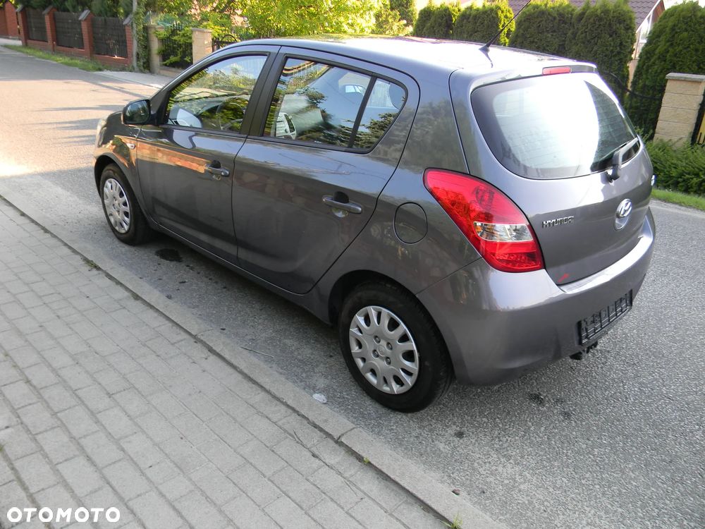 Hyundai i20 - 15