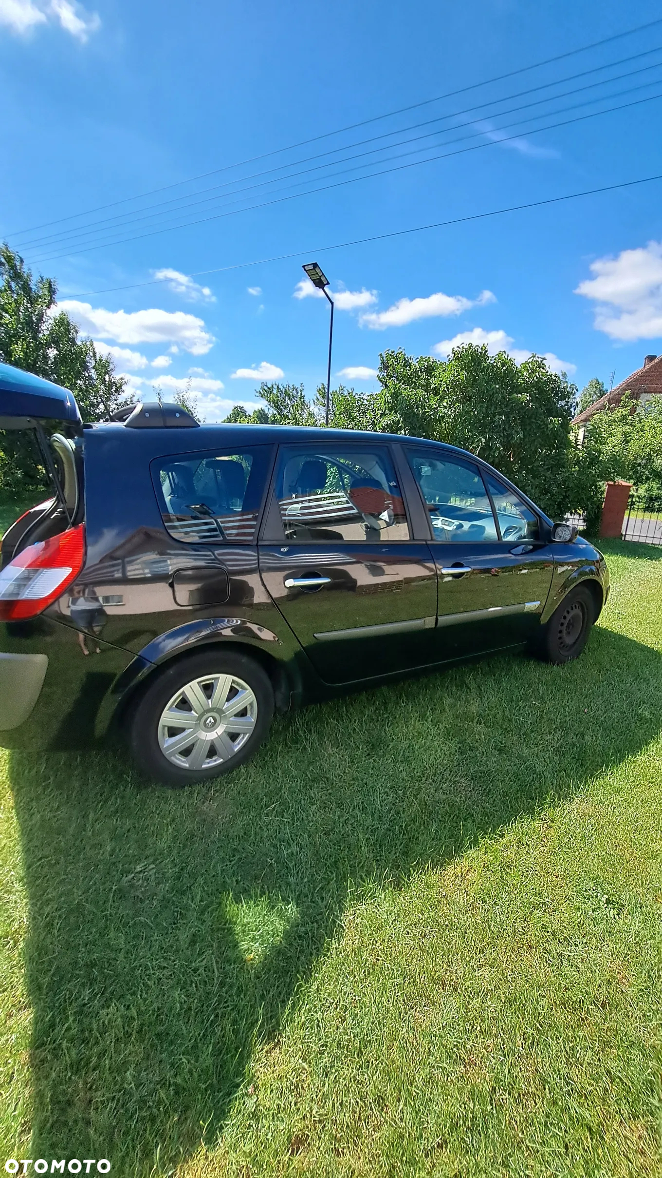Renault Grand Scenic - 11