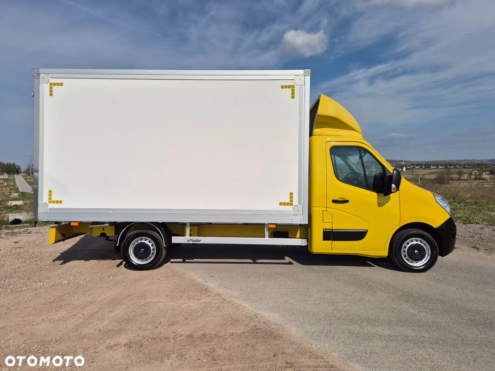 Renault MASTER 2.3 DCI KONTENER 8EP SALON PL I-WŁAŚCICIEL 2019R KLIMA AIRBAG KAMERA - 6